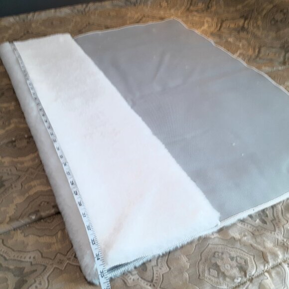 FRESH HOME - SOFT WHITE FUR 36 X 35 AREA - BATHROOM RUG - OR OTHER USES ITEM 2 - Picture 16 of 16